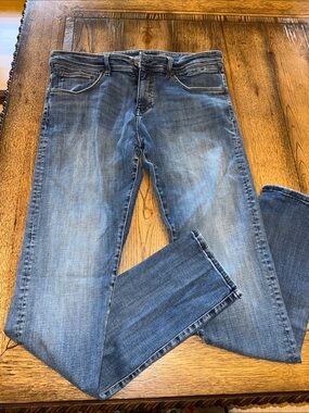 H&M Tech Stretch Men's Slim Jeans in Light Blue Wash